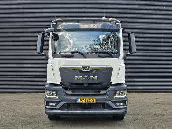 TGS 35.440 8x4-4 BL CH / CHASSIS / PTO
